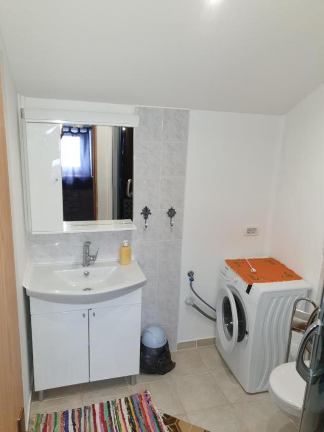 شقة Penthouse Prvić Luka المظهر الخارجي الصورة
