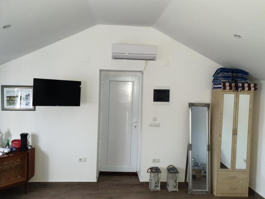 شقة Penthouse Prvić Luka المظهر الخارجي الصورة